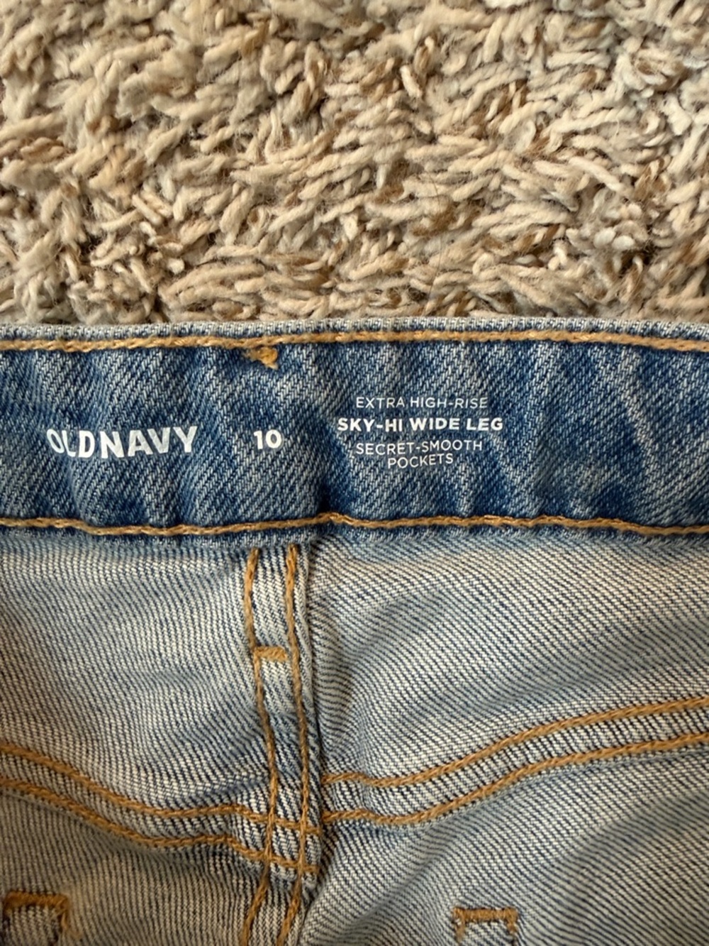 Old Navy Light Wash Wide Leg Jeans - Pale Blue Denim - Picture 4 of 8